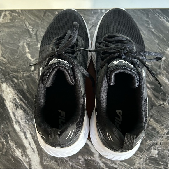 Fila Black Running Shoes - Picture 5 of 12